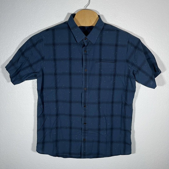 Travis Mathew Mens XL Button Up Shirt Short Sleeve Blue Black Plaid Cotton Blend - Picture 2 of 8